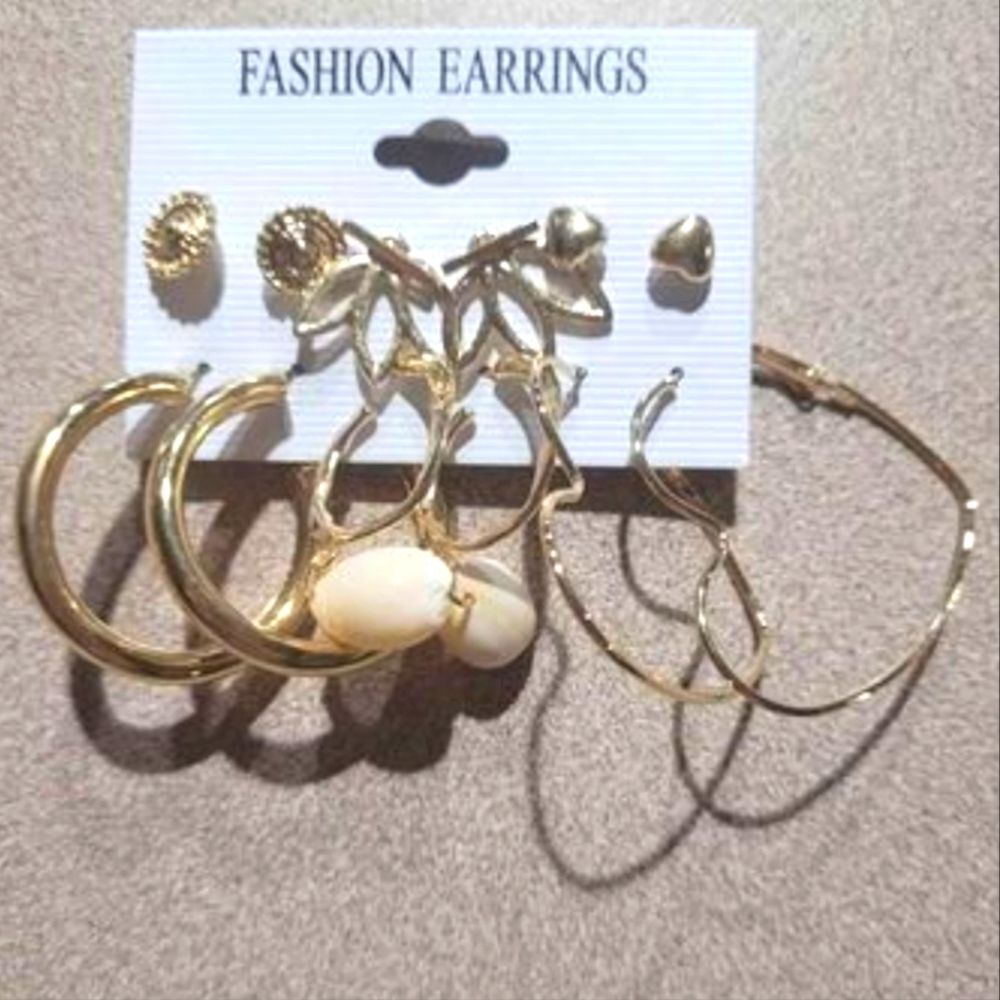 6 Pairs of Earrings